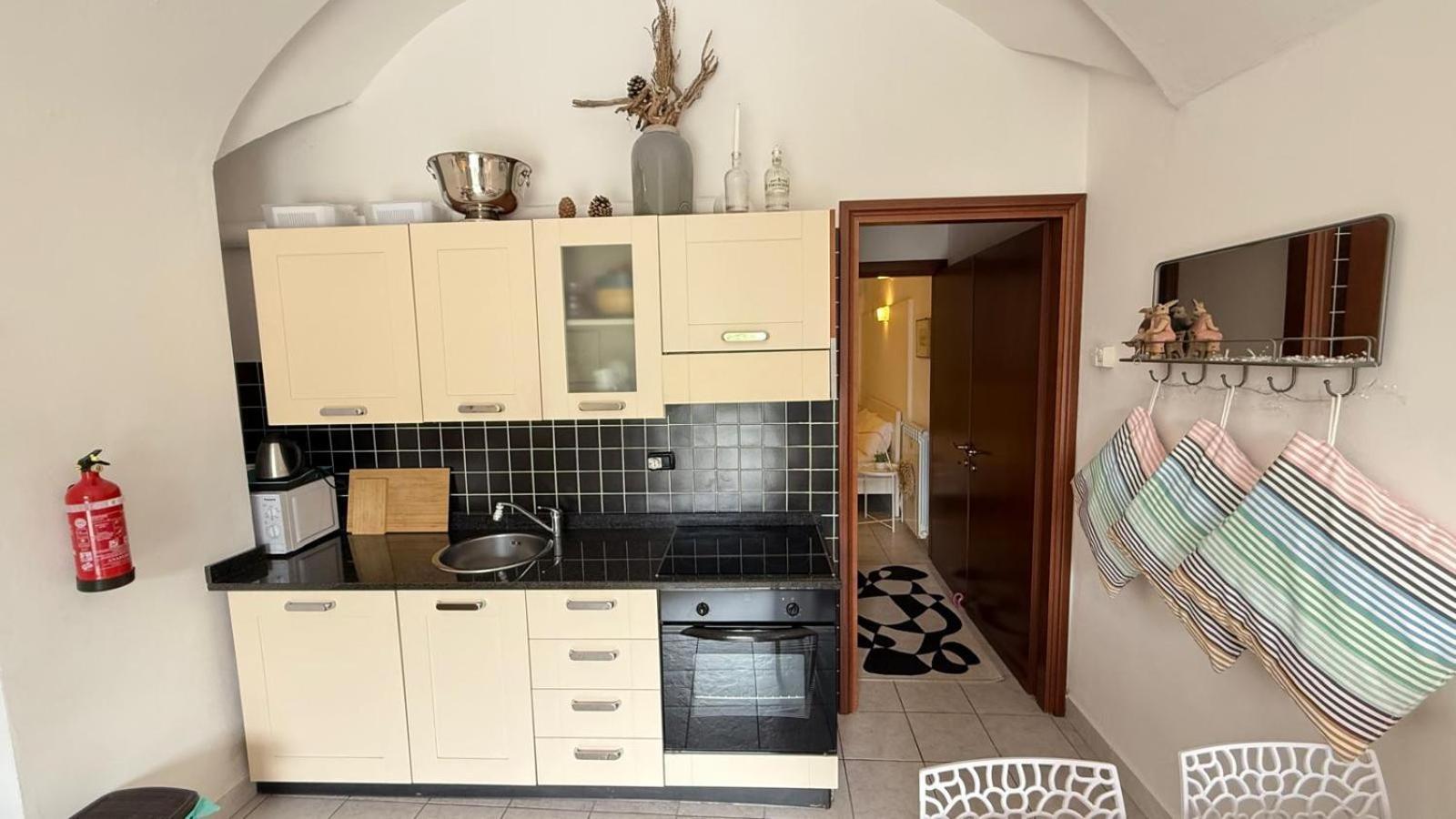 1-Bedroom Apartment Bello Posto Acquaseria Eksteriør bilde